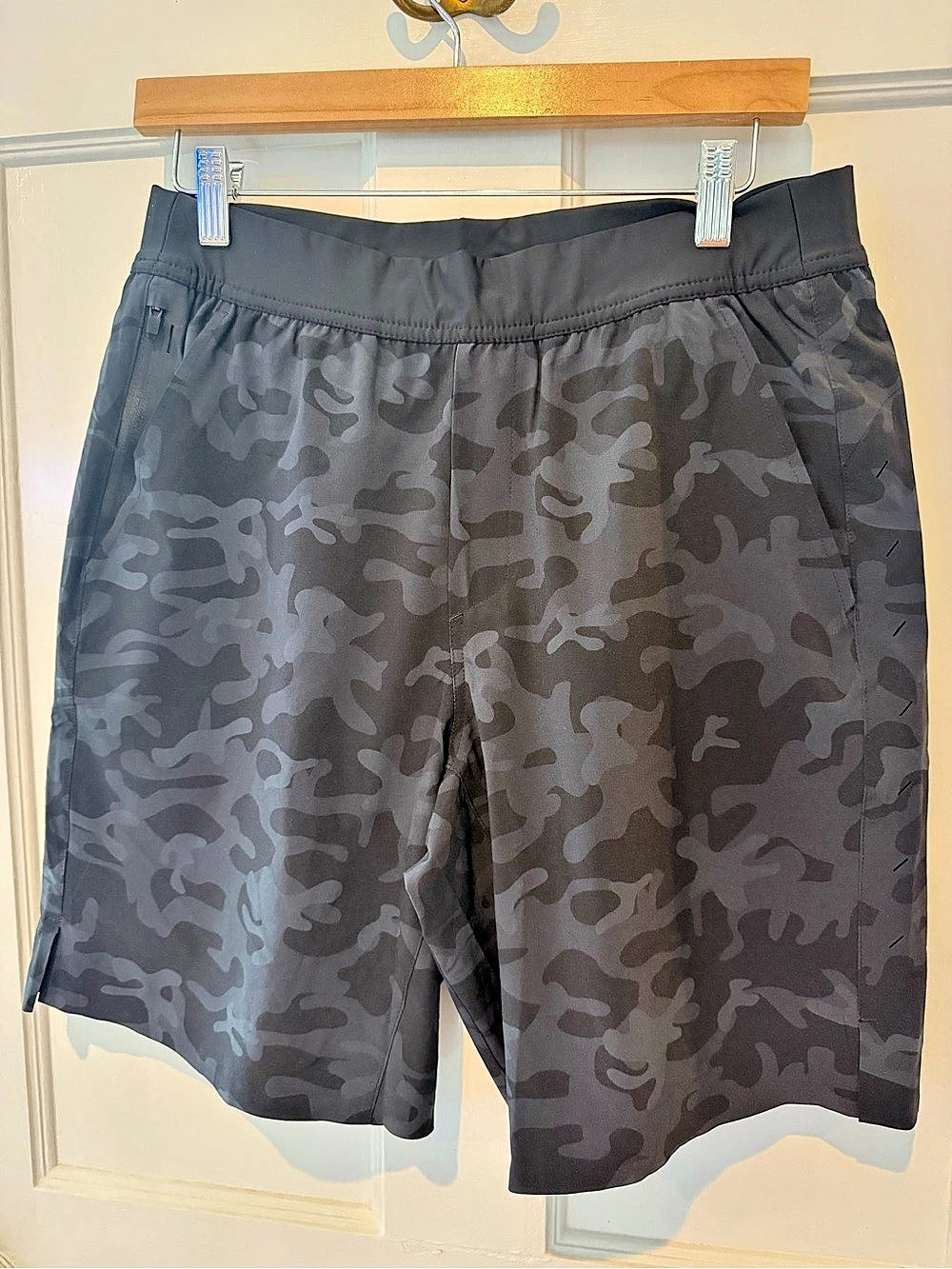 Ten Thousand Interval Shorts 9” Lined Black Camo NEW Medium M - Picture 1 of 4